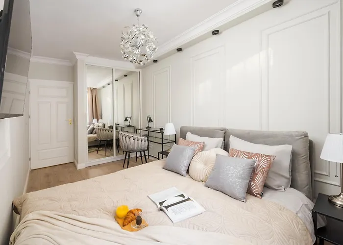 Grand Central Suite 5Min From Central Station With A Balcony& Air Conditioning